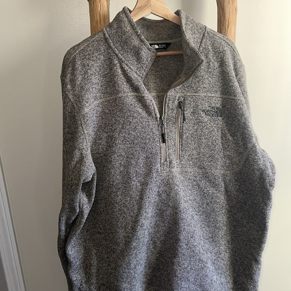 The North Face Oatmeal Fleece Jacket - Picture 2 of 3
